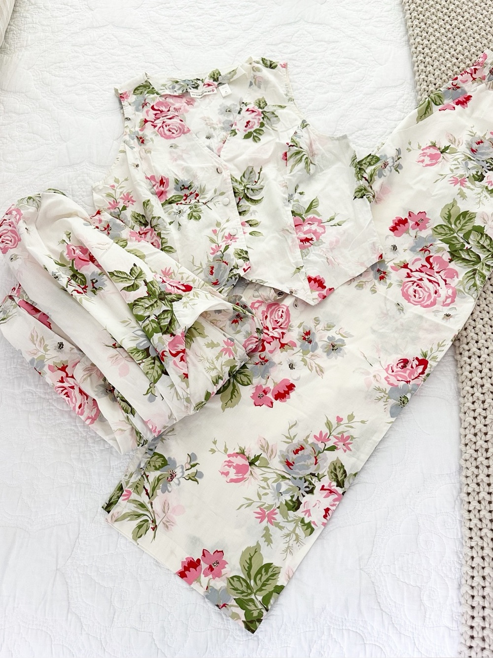 Victoria’s Secret Vintage Floral French Country 100% Cotton Pajamas Robe Set M